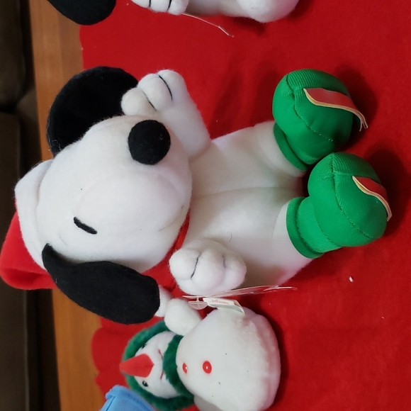 HALLMARK Snoopy Peanuts "Tis The Season" Skatin" "Little Sheperd" plus - Picture 3 of 6